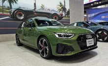 อาวดี้ Audi A4 Avant 45 TFSI quattro S line Icon Black ปี 2023