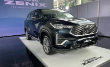 โตโยต้า Toyota Innova Zenix 2.0 HEV Premium ปี 2023