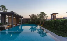 อินดี้ ศรีนครินทร์ (Indy Srinakarin)