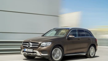 Mercedes-Benz, BMW และ Audi ครองแชมป์ขายดีที่สุดในตลาดรถพรีเมียมของปีนี้