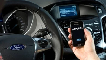 Toyota เตรียมใช้ซอฟต์แวร์ SmartDeviceLink ของ Ford เพื่อเชื่อมต่อแอปพลิเคชั่นสมาร์ทโฟนกับรถยนต์