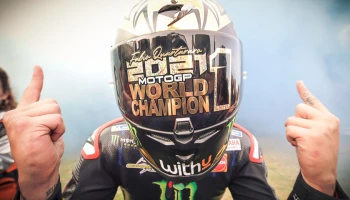 Quartararo คะแนนนำขาดคว้าแชมป์โลก MotoGP 2021 หลัง Bagnaia พลาดล้มออกจากการแข่งขัน ขณะที่ Marquez คว้าชัยได้ในอิตาลี