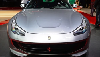 Ferrari อวดโฉม GTC4Lusso T พลัง V8 - เทอร์โบ