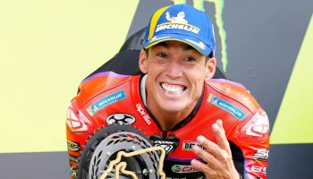 A. Espargaro พา Aprilia คว้าชัยจาก Bagnaia ใน British GP