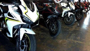 "ฟิล์ม - ก้อง" นำทับสื่อลองของ All new Honda CBR 500R สนามบุรีรัมย์