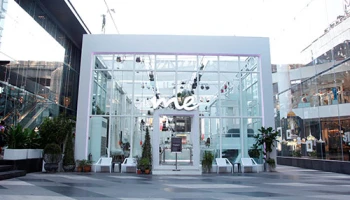 เมอร์เซเดส-เบนซ์ เปิดตัว Mercedes me BOX สไตลิช ลีฟวิ่ง สเปซ ที่ใหญ่ที่สุดใจกลางเมือง