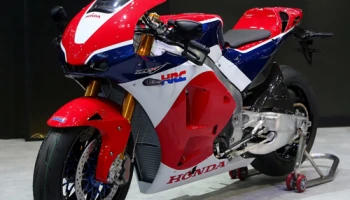 Honda RC213V-S สปอร์ตไบค์สายพันธุ์ตัวแข่ง มูลค่า 8.7 ล้านบาท มีเพียง 10 คันในไทย
