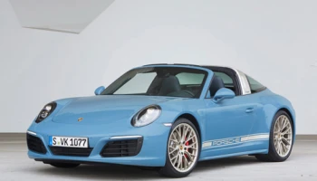Porsche 911 Targa 4S Design Edition โมเดิร์นคลาสสิกด้วยสี Etna Blue