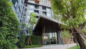 6 อเวนิว สุรินทร์ บีช (6th Avenue Surin Beach)