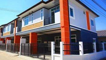 ทรัพย์รุ่งเรืองซิตี้ 2 อมตะ-พานทอง (Thrap Rung Ruang City 2 Amata-Pantong)