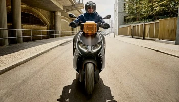 2021 BMW Motorrad CE04 e-scooter สกู๊ดเตอร์ไฟฟ้า 42 ม้า เร็วสุด 120 กม./ชม. วิ่งไกล 130 กม.