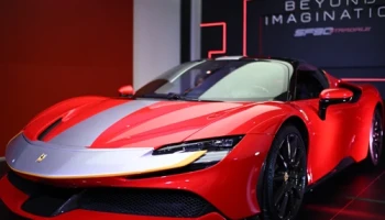 เฟอร์รารี่ Ferrari SF90 Stradale V8 ปี 2020