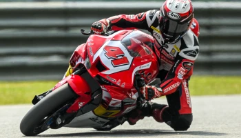 มิกซ์-ธนัช และ ชิพ-นครินทร์ คว้าดับเบิลโพเดียมใน มาเลเซีย ซูเปอร์ไบค์