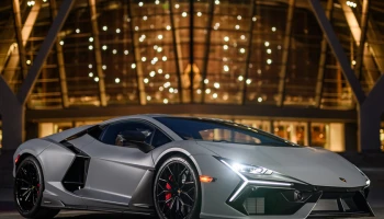 Lamborghini Revuelto รถซูเปอร์สปอร์ตปลั๊กอินไฮบริด (HPEV) สมรรถนะสูงรุ่นแรกของแบรนด์ ในโอกาสเฉลิมฉลองครบรอบ 60 ปี