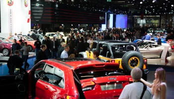 ประมวลภาพ งานแสดงรถยนต์ที่ยิ่งใหญ่ที่สุดในเยอรมนี "Frankfurt Motor Show 2015"
