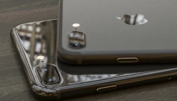 หลุดสุดท้ายก่อนเปิดตัว กับ iPhone 7 Plus สี Glossy Black และ Space Black