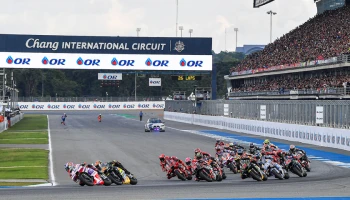 โออาร์ ไทยแลนด์ กรังด์ปรีซ์ ประสบความสำเร็จอย่างยิ่งใหญ่ด้วยยอดผู้ชมทะลุ 1.79 แสนคน โดย มาร์ติน ฟอร์มโหดเหมาชัย ด้าน ก้อง-สมเกียรติ สร้างประวัติศาสตร์บิดคว้าโพเดียมในโฮมเรซ