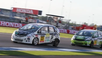 ผลการแข่ง ฮอนด้า แจ๊ซและบริโอ้ ซูเปอร์คัพ ใน "บุรีรัมย์ ซูเปอร์ จีที เรซ 2015"