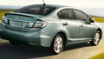 ฮอนด้า เตรียมเลิกผลิต ซีวิค ไฮบริด และ CNG
