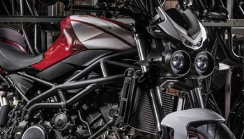 Corsaro 1200 ZZ ซูเปอร์ไบค์ Handmade 100% จากอิตาลี