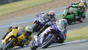 Yamaha ฉลองผลงานระดับมาสเตอร์พีซ หลังนักบิด Yamaha Thailand Racing Team ระเบิดฟอร์มคว้าชัยโฮมเรซ