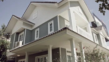 บุราสิริ ปัญญาอินทรา (Burasiri Panyaindra)