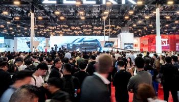 ZEEKR 9X เอสยูวีเรือธง และ Lynk & Co 900 เปิดตัวครั้งแรกในงาน Shanghai Auto Show 2025