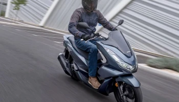 New Honda PCX 2021 เจนเนอเรชั่น 4 ของสกู๊ตเตอร์ยอดนิยม อัปเกรดเครื่องยนต์ eSP+