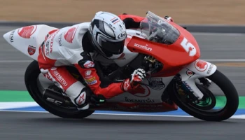 นักบิดเอ.พี.ฮอนด้า เรซซิ่ง ไทยแลนด์ผลงานดี "ก๊องส์" ควบรถแข่ง Honda NSF250R คว้าที่ 4