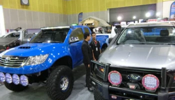 รวมอุปกรณ์ตกแต่งรถยนต์และมอเตอร์ไซค์ในงาน BIG MOTOR SALE 2015