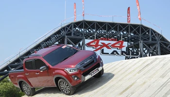 Isuzu ทุ่มงบ 150 ล้านบาท สร้างสนามรถขับเคลื่อนสี่ล้อ Isuzu 4x4 Land ใน อ.ลาดหลุมแก้ว จ.ปทุมธานี