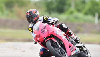 "ประวิทย์" แรงเกินต้าน คว้าชัย A.P. Honda Racing Championship 2016 สนาม 6