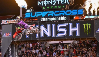 Team Honda HRC ฉลองความสำเร็จ! ครองแชมป์พรีเมียรค์ลาส AMA Supercross 2024