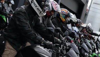Bajaj Dominar Rides ขี่ได้บุญ ร่วมแบ่งปันให้น้องๆ ในจังหวัดเชียงใหม่