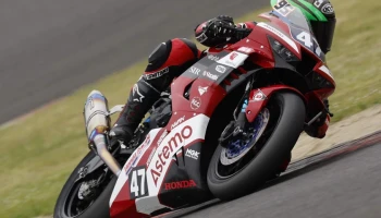 Honda ส่ง จิมมี่–บูรพา เก็บชั่วโมงบิน ยกระดับต่อเนื่องใน ST600 ควง แชมป์–ภาสวิชญ์ ประเดิมไวลด์การ์ดรุ่น ST1000 ด้วย Honda CBR Series ในศึกออลเจแปน