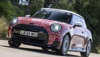 เผยโฉม Mini John Cooper Works E มินิไฟฟ้าตัวจี๊ดรุ่นแรก ก่อนเปิดตัวปลายปี 2024