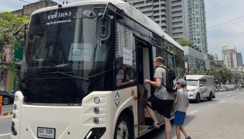 เรเว่ คอมเมอร์เชียล วีฮิเคิลส์ ทดสอบรถบัสไฟฟ้า BYD B70 ให้บริการรับ-ส่ง ย่านทองหล่อ ฟรี!