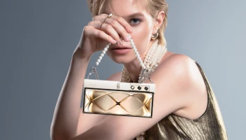 HONOR V Purse สมาร์ทโฟนจอพับบางที่สุดในโลก อีกขั้นของนวัตกรรม ผสานเทคโนโลยีสุดล้ำมากมายกับแฟชั่นทันสมัยในเครื่องเดียว
