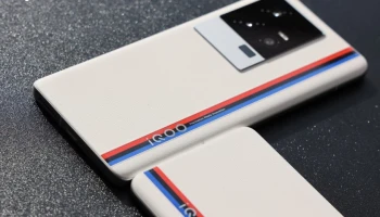 iQOO 11 5G บุกไทยอย่างเป็นทางการ ชูสเปคสุดโหด ขุมพลัง Snapdragon 8 Gen 2 รุ่นแรก ชาร์จไว 120W กล้องหลัก 50MP พร้อมเขย่าวงการสมาร์ตโฟนเกมมิง ในราคา 27,990 บาท