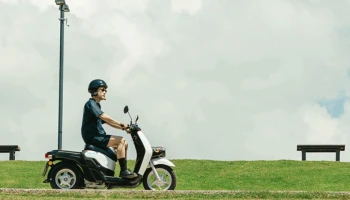 Honda BENLY e: สกู๊ตเตอร์ไฟฟ้า ดีไซน์มินิมอลที่ตอบโจทย์ไลฟ์สไตล์คนเมือง