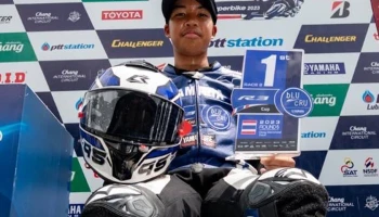 พงศ์สถิต แสนหลวง คว้าดับเบิลโพเดียม ปิดจ็อบรับแชมป์ YAMAHA R3 bLU cLU Thailand 2023