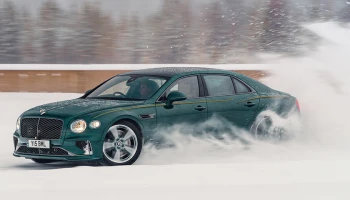 Bentley Flying Spur ลุยหิมะ ทุบสถิติ Winter Lap Record ย้ำภาพซีดานสมรรถนะสูงในทุกสภาพถนน