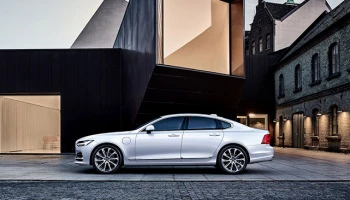 ปลั๊กอินไฮบริด ให้พลังสูงสุดถึง 407 แรงม้า