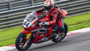 มุกข์ลดา ควบรถแข่งฮอนด้าคว้าแชมป์ 250 "เอเชีย โรด เรซซิ่ง" ที่เซปังมาเลเซีย