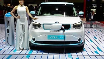 KIA เผยโฉม Soul EV รถยนต์ไฟฟ้าล้วน เตรียมขายจริงเร็วๆ นี้!