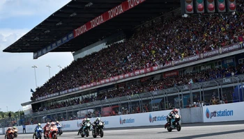 Yamaha ฟอร์มร้อนแรง การ์ตาราโร่ แท็กทีม บีญาเลส ทะยานขึ้นโพเดี้ยม ThaiGP 2019