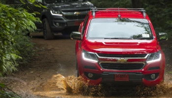 รีวิว Chevrolet Colorado 2016 สมบูรณ์แบบขึ้นทั้งทางเรียบ และออฟโรด