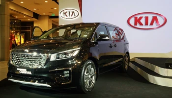 เกีย เปิดตัว แกรนด์ คาร์นิวัล รุ่นปรับโฉมใหม่ (KIA Grand Carnival) พร้อมพรีเซนเตอร์ ครอบครัวหมอโอ๊ค