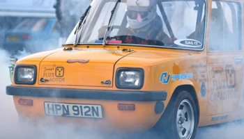 Enfield 8000 ยุค 70 หัวใจใหม่พลังไฟฟ้าสุดซิ่ง