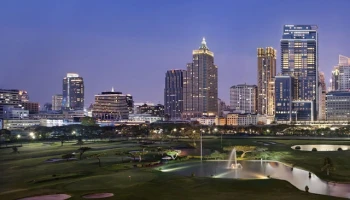 เดอะ เรสซิเดนเซส แอท เดอะ เซนต์ รีจิส (The Residences at The St Regis)